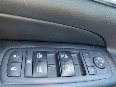 Used 2017 Jeep Grand Cherokee Limited AWD/4WD image 14