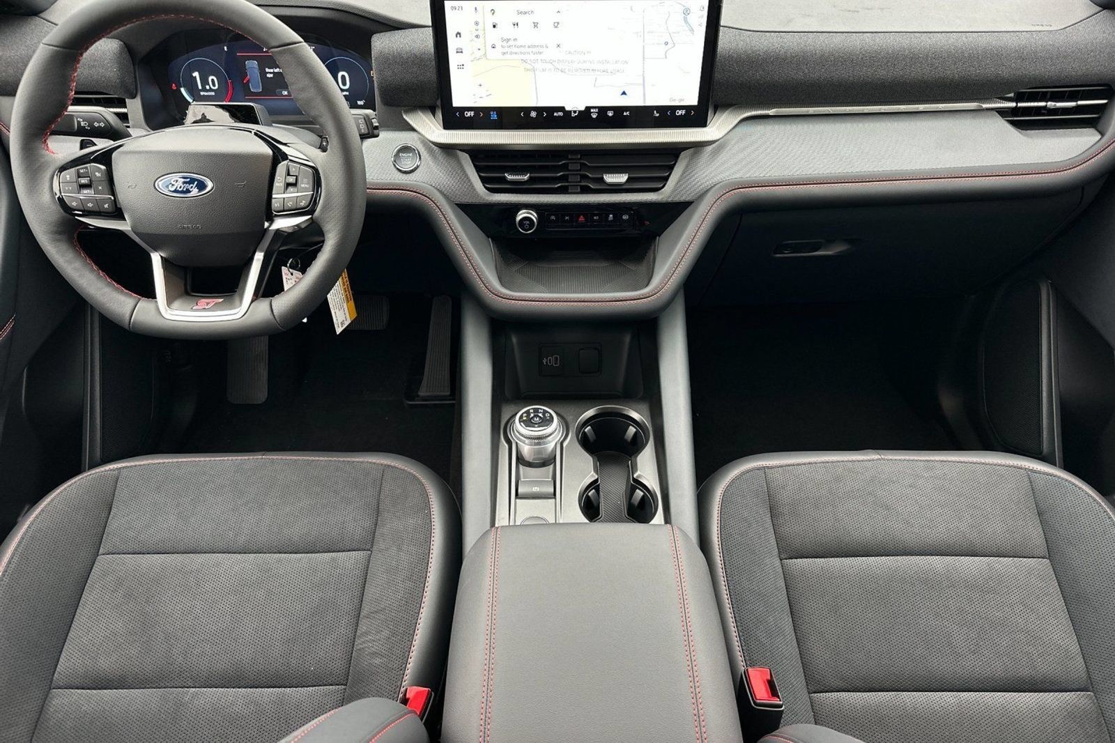 New 2025 Ford Explorer ST-Line w/ Premium Package RWD image 17