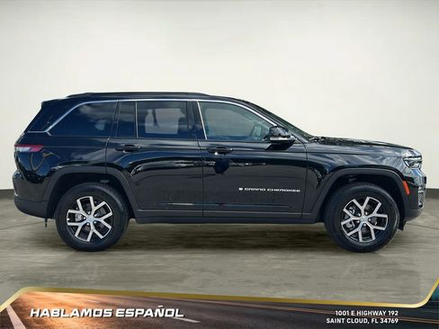 Used 2025 Jeep Grand Cherokee Limited image 8