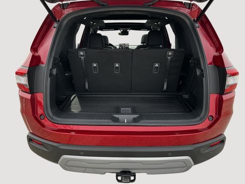 Certified 2025 Honda Pilot TrailSport image 24