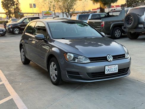 Used 2015 Volkswagen Golf Launch Edition FWD image 4