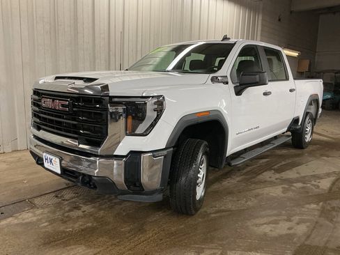 Used 2024 GMC Sierra 2500 Pro w/ Fleet Convenience Package image 4