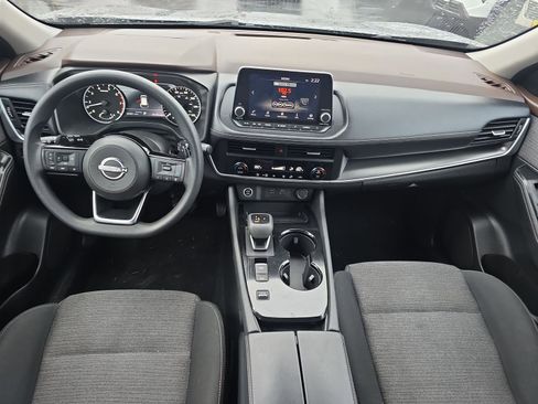 Used 2023 Nissan Rogue SV image 25