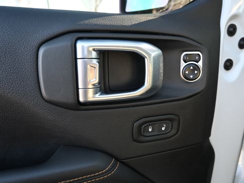 Used 2024 Jeep Wrangler Sahara w/ Technology Group image 17