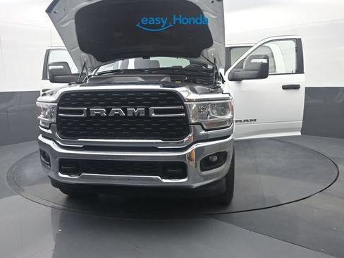 Used 2024 RAM 2500 Big Horn AWD/4WD image 36