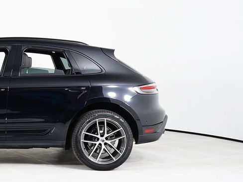 Used 2026 Porsche Macan AWD/4WD image 13