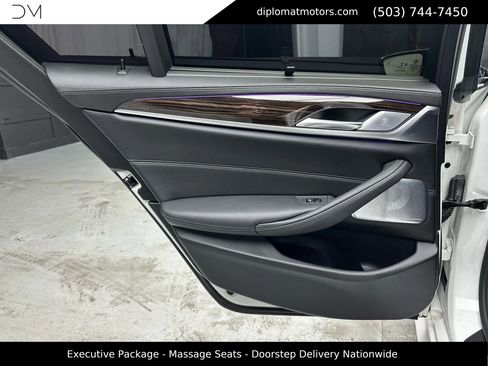 Used 2019 BMW M5 w/ Executive Package image 26