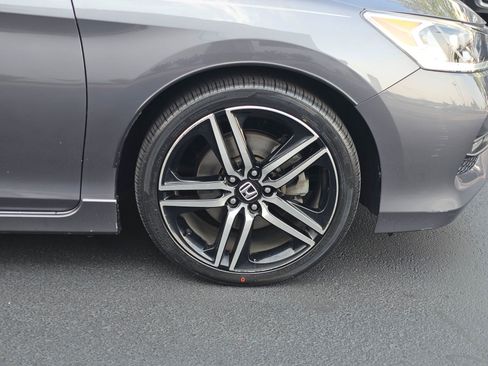 Used 2016 Honda Accord Sport image 9
