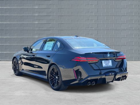 New 2026 BMW M5 w/ Executive Package image 3