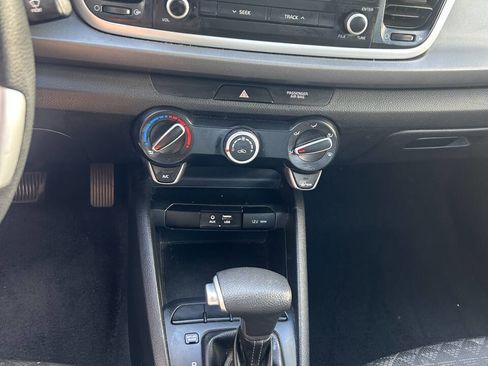 Used 2018 Kia Rio S image 3