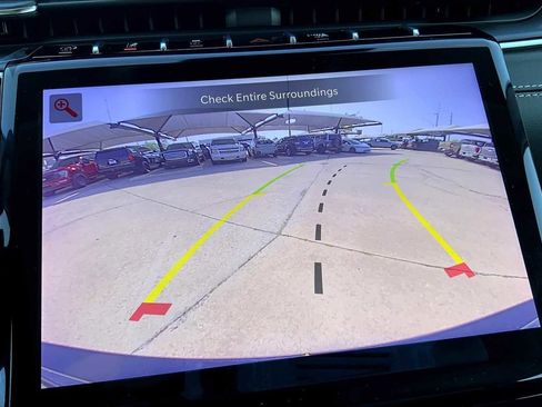 Used 2024 Jeep Grand Cherokee Limited image 24