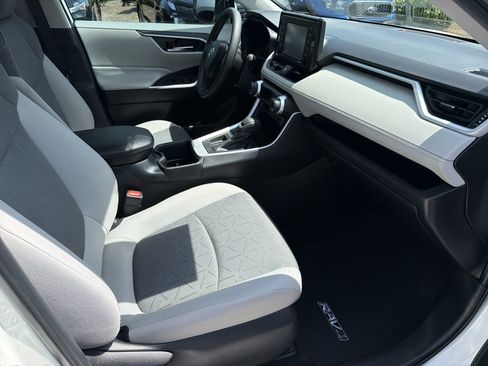 Certified 2022 Toyota RAV4 XLE FWD image 23