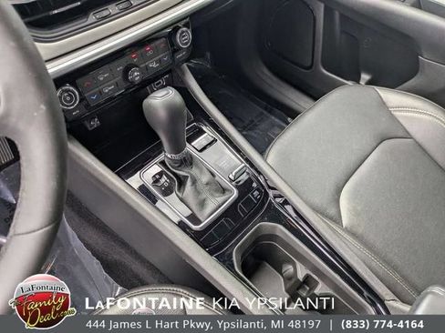 Used 2025 Jeep Compass Limited AWD/4WD image 22