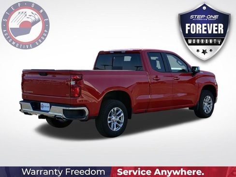 Used 2025 Chevrolet Silverado 1500 LT w/ Z71 Off-Road Package AWD/4WD image 5