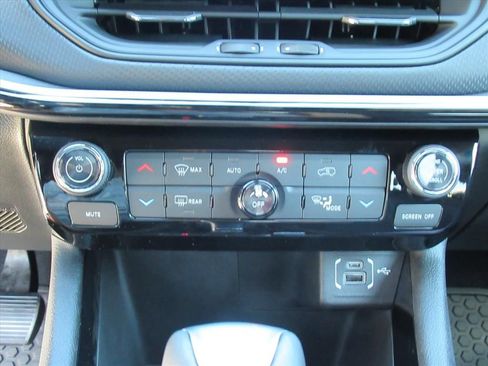 New 2026 Jeep Compass Trailhawk image 25