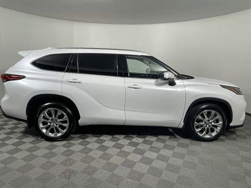 Used 2023 Toyota Highlander Limited AWD/4WD image 7