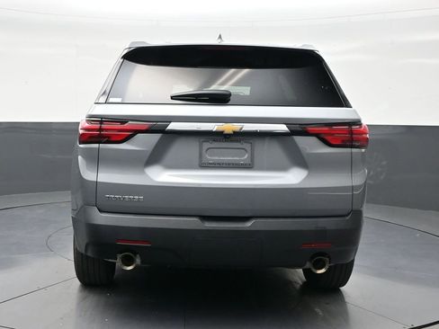 Used 2023 Chevrolet Traverse LS FWD image 4