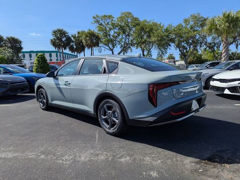 New 2026 Kia K4 LXS image 6