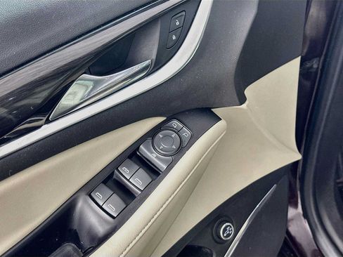 Used 2018 Buick Enclave Essence FWD image 15