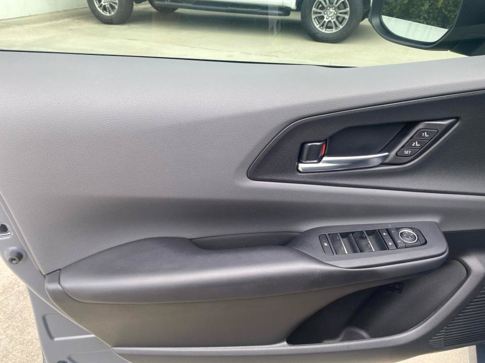 Used 2025 Toyota Prius Limited FWD image 36