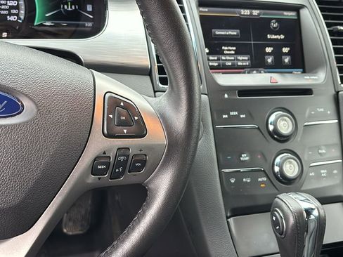 Used 2015 Ford Taurus SEL w/ Equipment Group 201A image 18