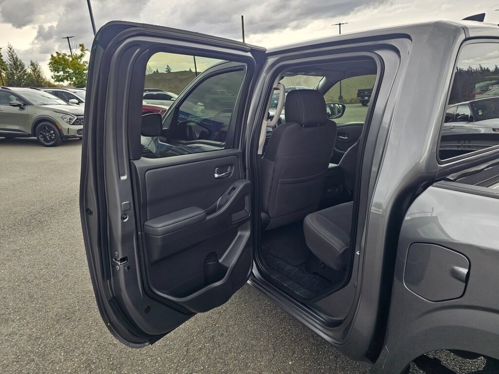 Used 2022 Nissan Frontier SV AWD/4WD image 20