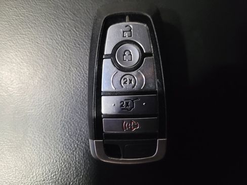 Used 2024 Ford Explorer XLT w/ Equipment Group 202A image 32