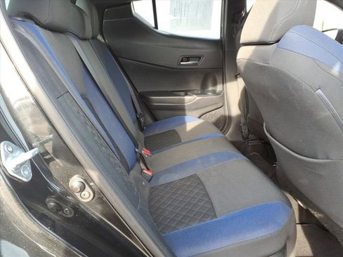 Used 2021 Toyota C-HR XLE image 16