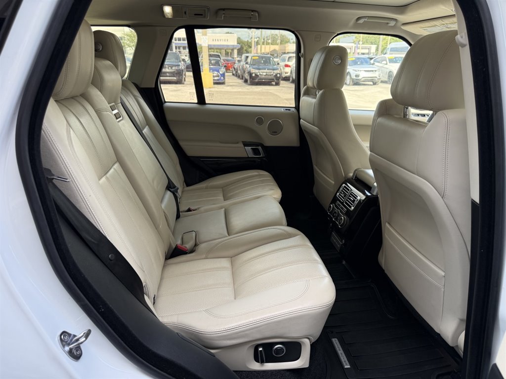 Used 2017 Land Rover Range Rover HSE AWD/4WD image 17