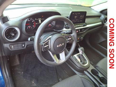 Used 2023 Kia Forte LXS FWD image 9