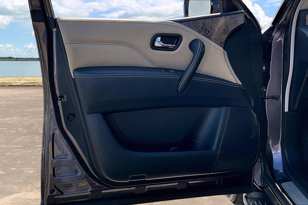 Used 2024 INFINITI QX80 Premium Select w/ Cargo Package AWD/4WD image 19