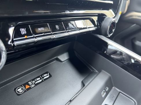 New 2025 Chevrolet Tahoe Premier image 11