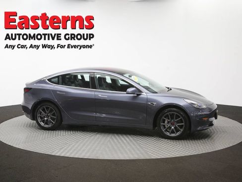Used 2018 Tesla Model 3 Long Range RWD image 41