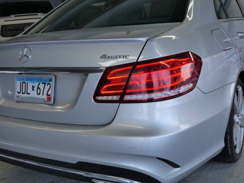 Used 2014 Mercedes-Benz E 350 4MATIC Sedan image 17