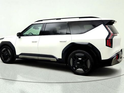 Used 2024 Kia EV9 GT-Line AWD/4WD image 7