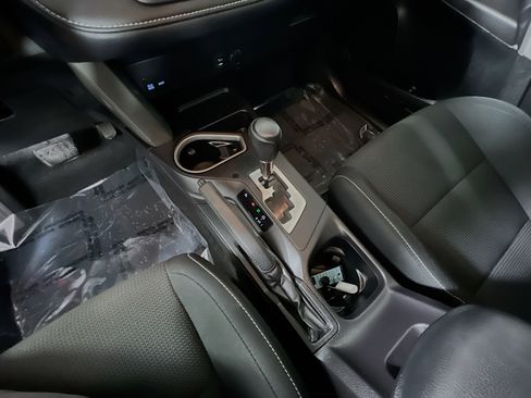 Used 2018 Toyota RAV4 XLE image 25