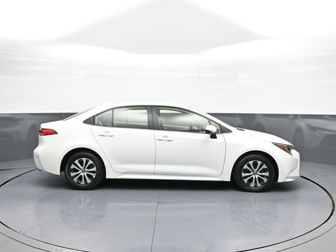 Certified 2020 Toyota Corolla LE FWD image 5