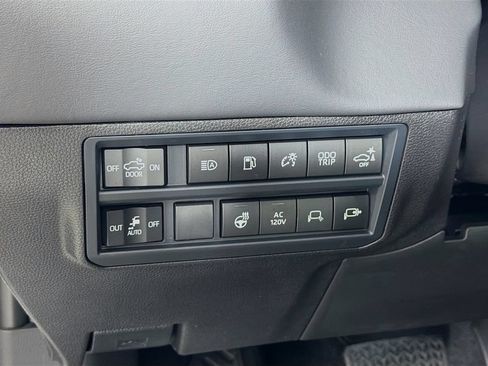 New 2026 Toyota Tundra Platinum AWD/4WD image 10