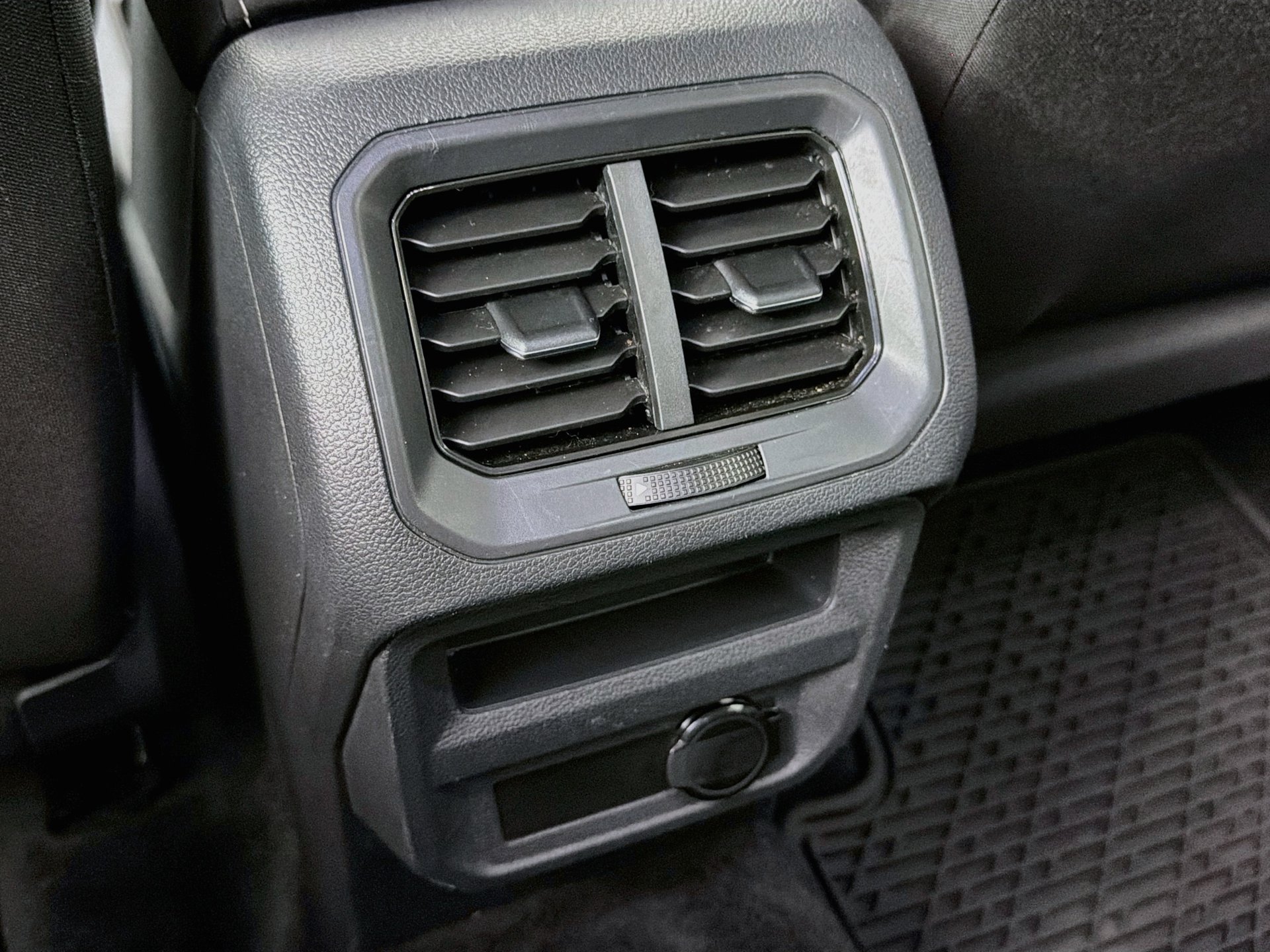 Certified 2023 Volkswagen Tiguan S FWD image 24