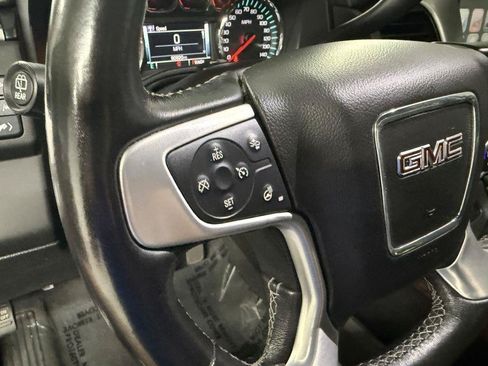 Used 2020 GMC Yukon XL SLT w/ Open Road Package AWD/4WD image 25
