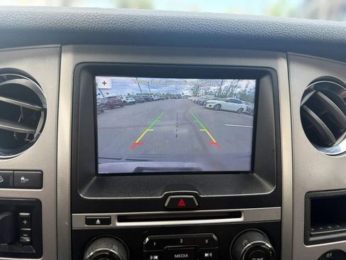 Used 2017 Ford Expedition Limited w/ Equipment Group 301A AWD/4WD image 26