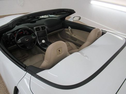 Used 2006 Chevrolet Corvette Convertible w/ Preferred Equipment Group image 29