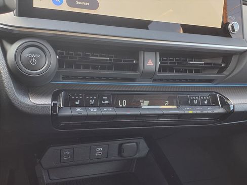 Used 2025 Toyota Prius Limited image 16