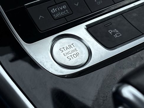 Used 2020 Audi Q8 Premium Plus w/ Premium Plus Package image 34