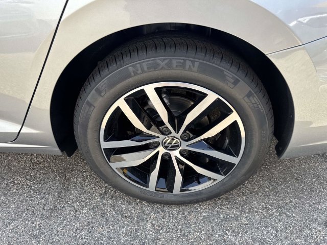 New 2026 Volkswagen Jetta SE FWD image 4