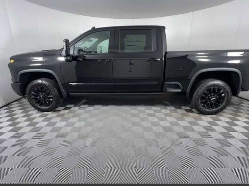 New 2026 Chevrolet Silverado 2500 High Country w/ Midnight Edition image 10