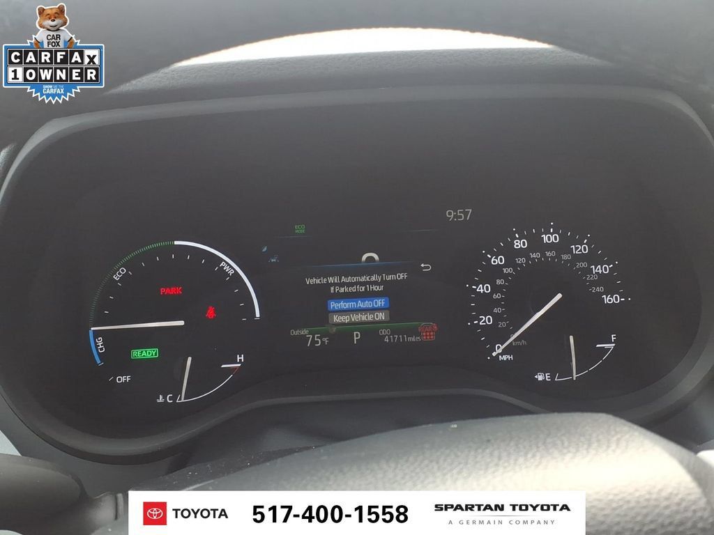 Used 2025 Toyota Sienna XLE FWD image 21