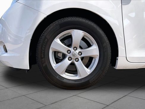 Used 2015 Toyota Sienna LE FWD image 10