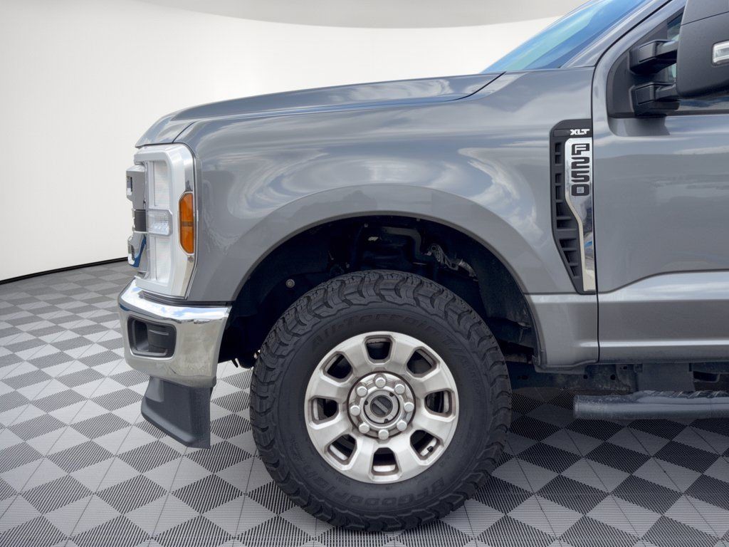 Used 2024 Ford F250 XLT w/ FX4 Off-Road Package AWD/4WD image 13