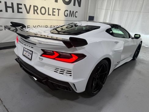 New 2026 Chevrolet Corvette E-Ray w/ ZER Performance Package AWD/4WD image 35